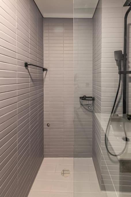 Maricool Minimal Spacious Downtown Loft Kandiye Dış mekan fotoğraf