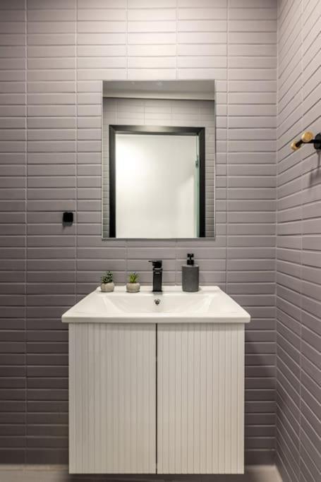 Maricool Minimal Spacious Downtown Loft Kandiye Dış mekan fotoğraf